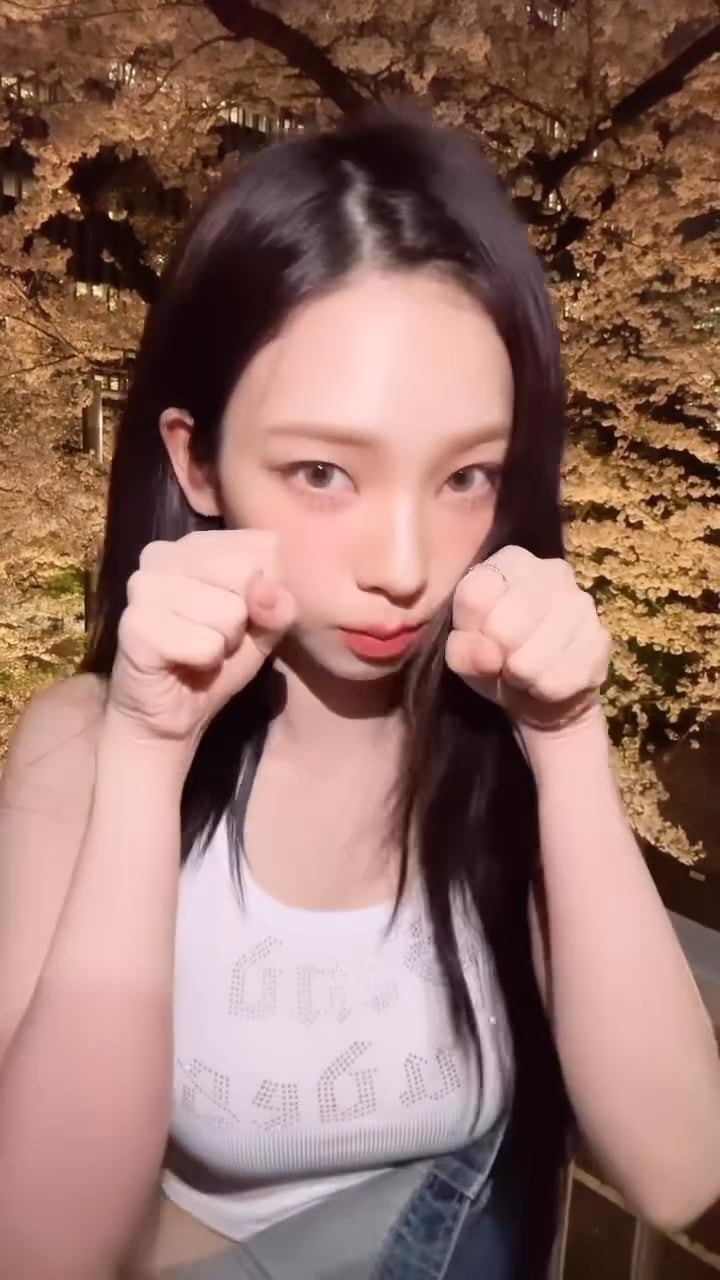240409 aespa TikTok Update with Karina - 🧊🐈‍⬛🧊