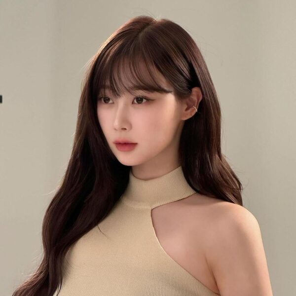 240415 Giselle will reportedly attend an opening of a pop-up store photo event of a luxury brand on April 18th at 8:30PM KST