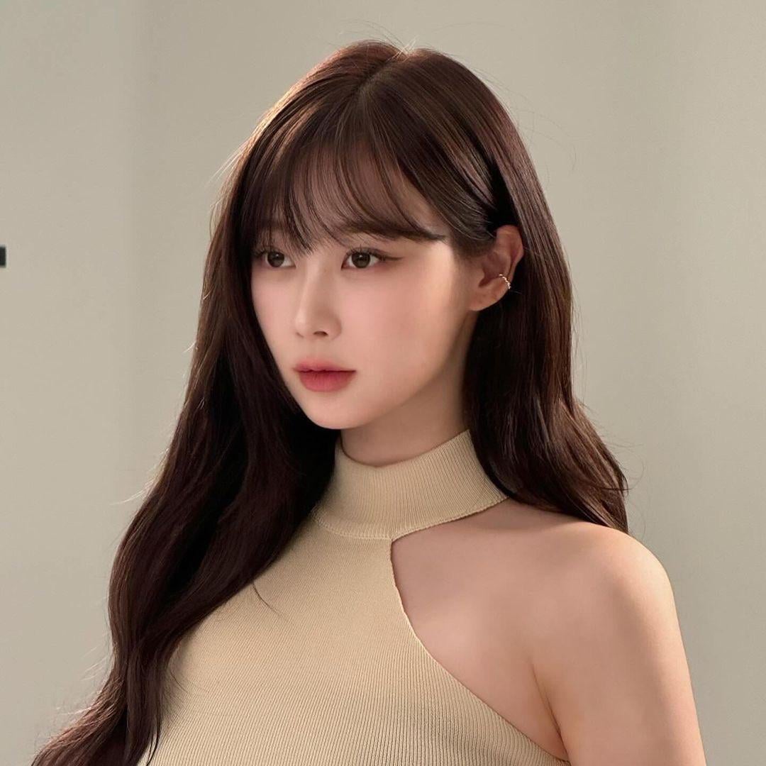 240415 Giselle will reportedly attend an opening of a pop-up store photo event of a luxury brand on April 18th at 8:30PM KST
