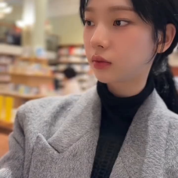 240430 aespa Tiktok Update witj Karina - [📱] #ae_SF_log #kaTINGLEbluu