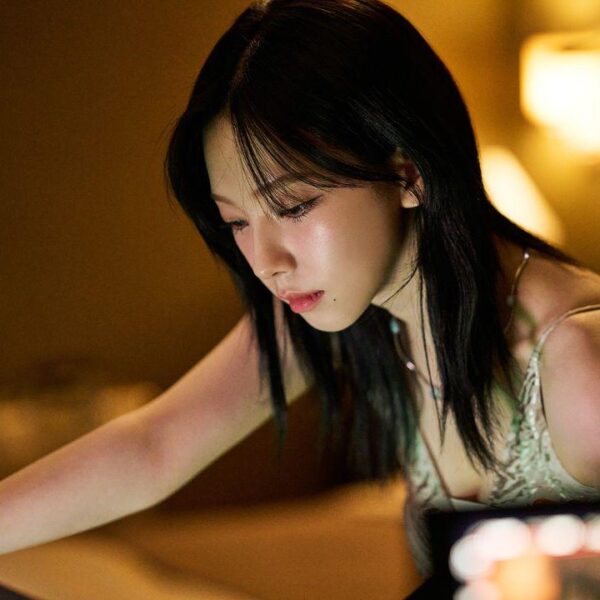 240415 KRUSH Instagram Update with Karina