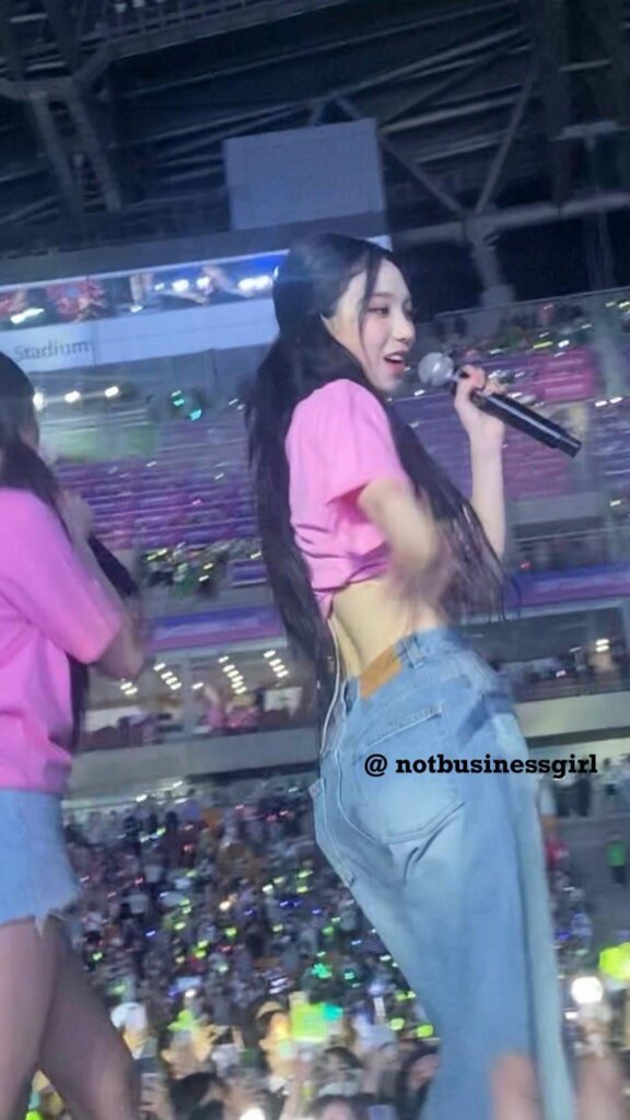 anyone know what day this was? i cant really find the live on youtube/twitter