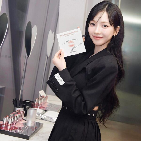 240430 YSL Beauty Official Instagram Update with Karina - Ready for an encore? Join @.katarinabluu for an immersive tour in the #YSLLoveshineFactory in Seoul