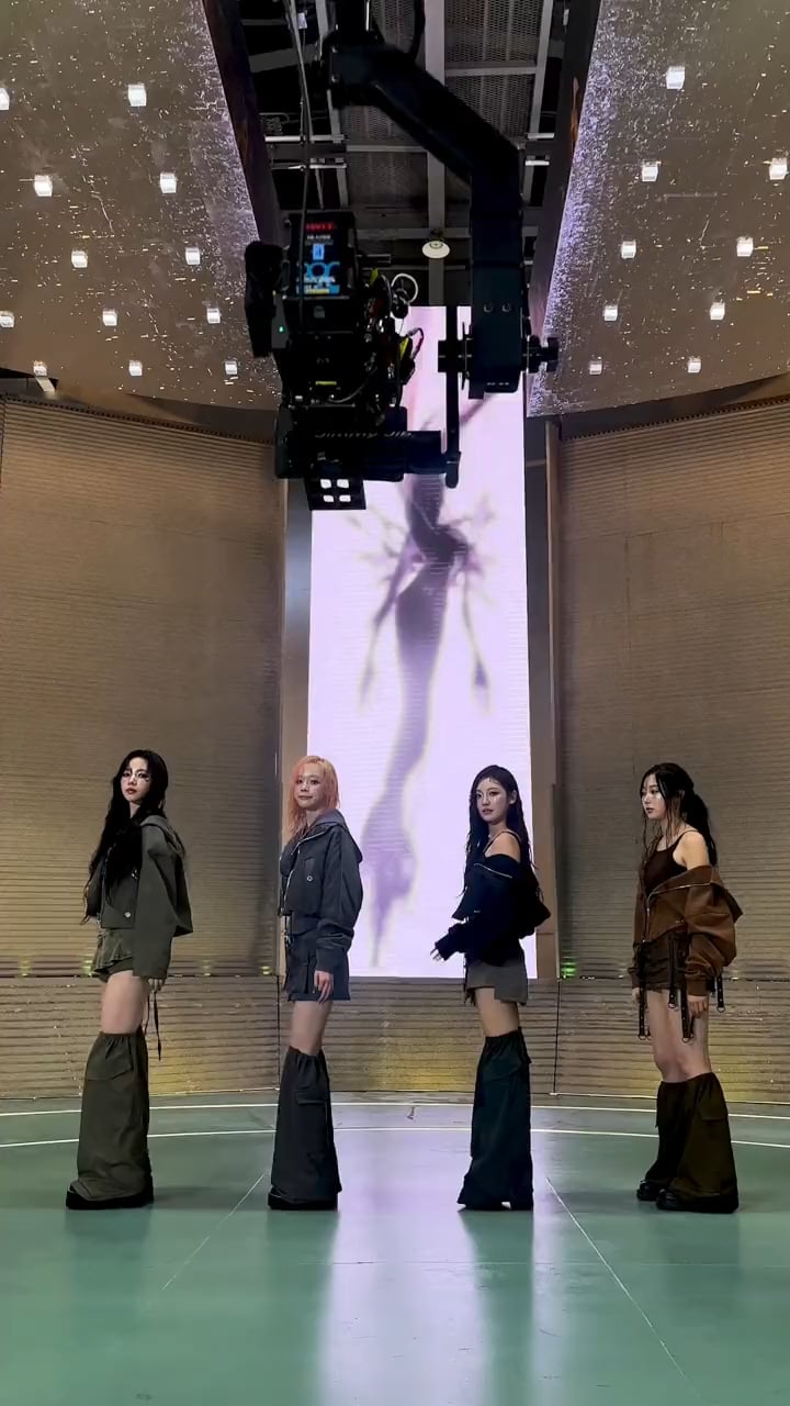 240527 aespa TikTok Update - Full shot pull it up #Armageddon