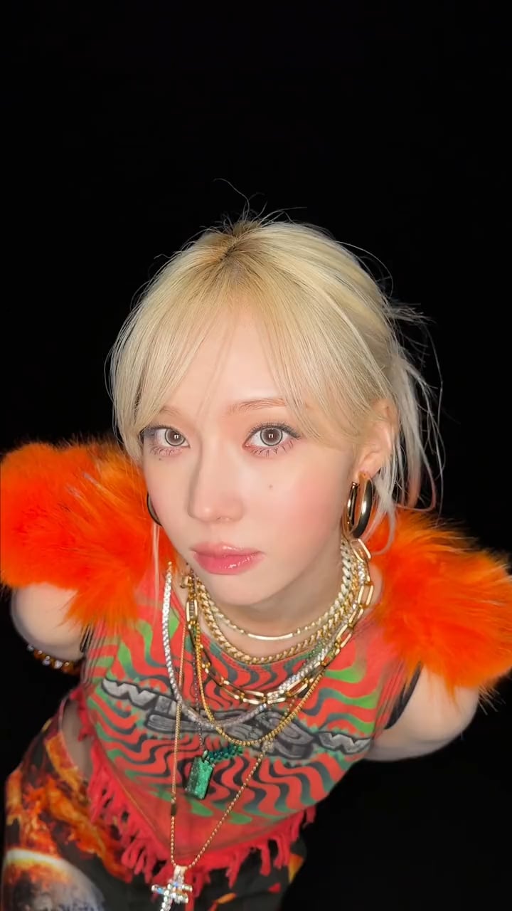 240517 aespa TikTok Update with Winter - Watch this universe I've brought out 🌌💫