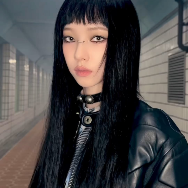 240528 aespa TikTok Update with Karina - Born like a queen Born like a king Ya 💢