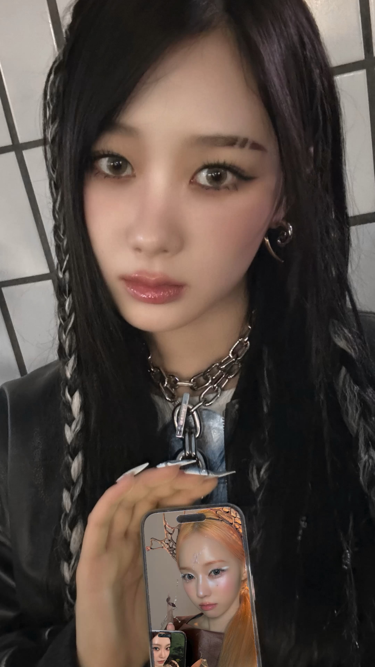 240527 aespa TikTok Update - 𝓘𝓷𝓯𝓲𝓷𝓲𝓽𝓮 [[𝓐𝓻𝓶𝓪𝓰𝓮𝓭𝓭𝓸𝓷]] 𝓩𝓸𝓸𝓶 📸🩶🖤