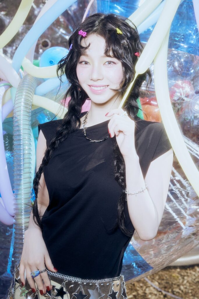 240515 Karina - Long Chat (#♥) (Universe Teaser Images #1)
