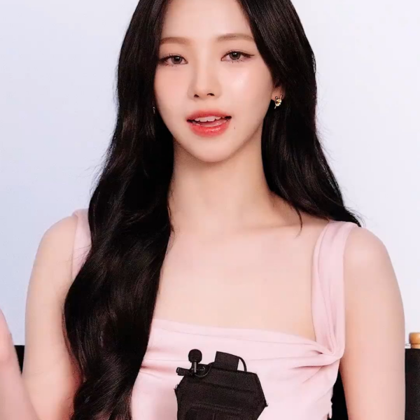 240514 Karina for mise-en-scène