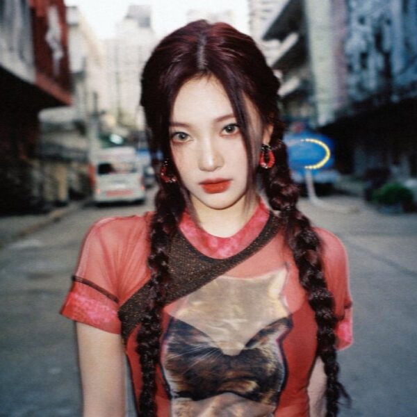 240502 aespa Twitter Update with Ningning and Winter - 🛸sǝuǝɔS ǝɥʇ puı̣ɥǝꓭ ǝpoƆ ɥɔunɐꓶ 'uoppǝƃɐɯɹⱯ' ɐdsǝɐ (🛸 aespa ‘Armageddon’ Launch Code Behind the Scenes)