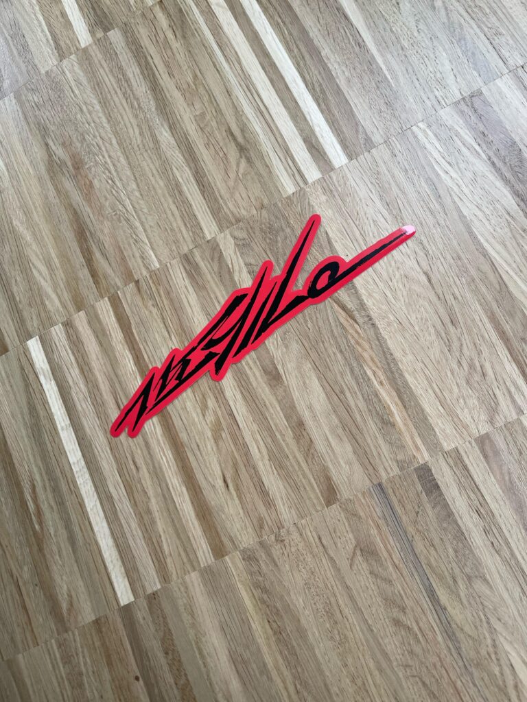 what-does-the-sticker-say-aespa-club