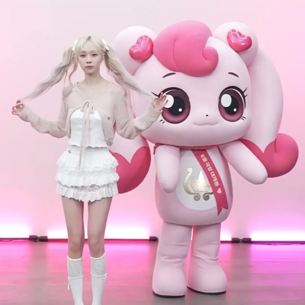 240628 catchteenieping_official TikTok Update with Winter - You look like me! Who are you, Chu? ‘Heartsping : Teenieping of Love’ Grand Opening in Theaters on August 7th!