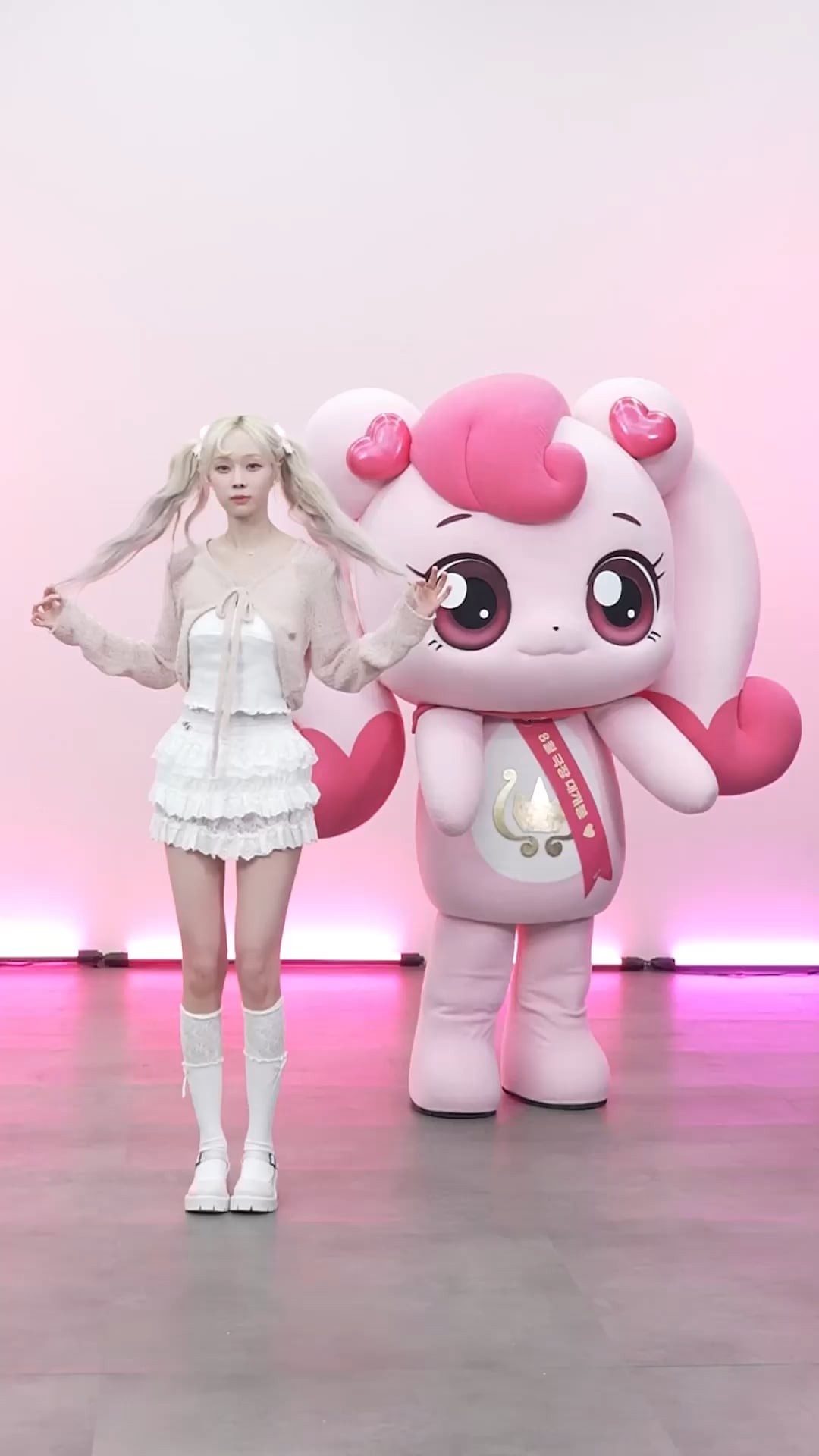 240628 catchteenieping_official TikTok Update with Winter - You look like me! Who are you, Chu? ‘Heartsping : Teenieping of Love’ Grand Opening in Theaters on August 7th!