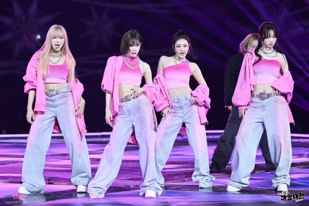 241225 aespa - Pink Hoodie + Supernova (2024 SBS Gayo Daejeon Stage Pics)