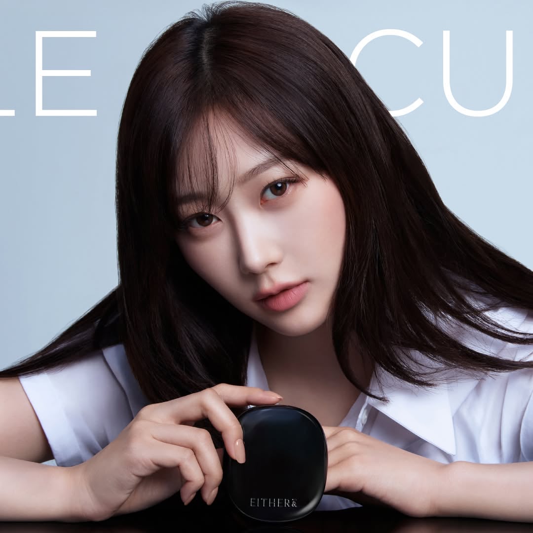 250113 Giselle for EITHER＆ x Pebble Blur Cushion