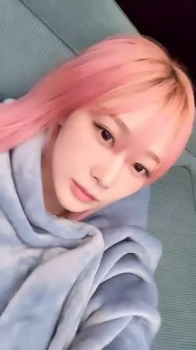 241216 aespa TikTok Update with Giselle - 𝑨𝒏𝒈𝒆𝒍𝒔 𝒉𝒂𝒗𝒆 𝒑𝒊𝒏𝒌 𝒉𝒂𝒊𝒓 💓💓