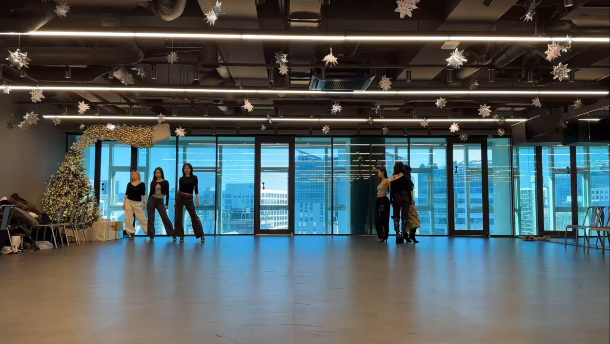 241226 Karina Instagram Reel Update with IVE Yujin