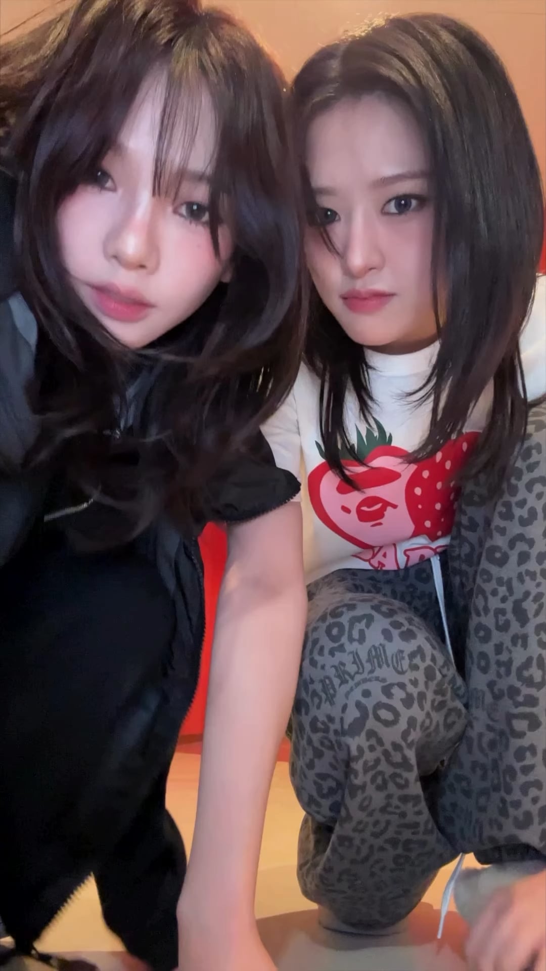 241226 aespa TikTok Update with Karina - STICKYYYYY (with IVE Yujin)