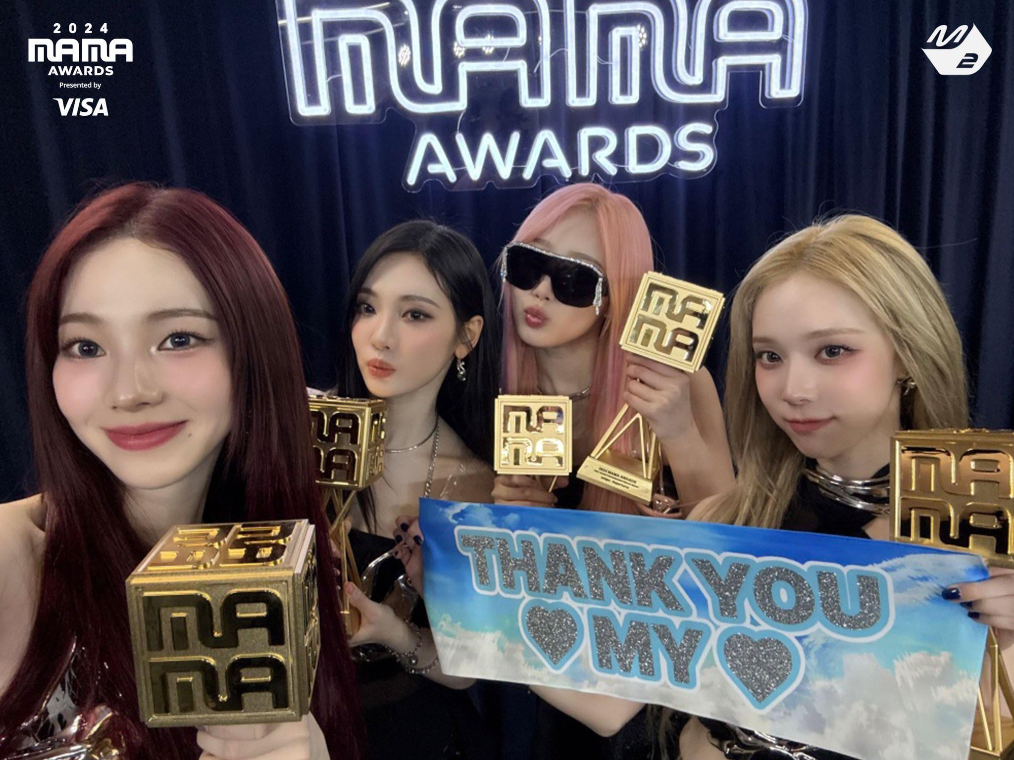 241124 M2MPD Twitter Update With aespa - 2024 MAMA AWARDS Thank You Stage Photo