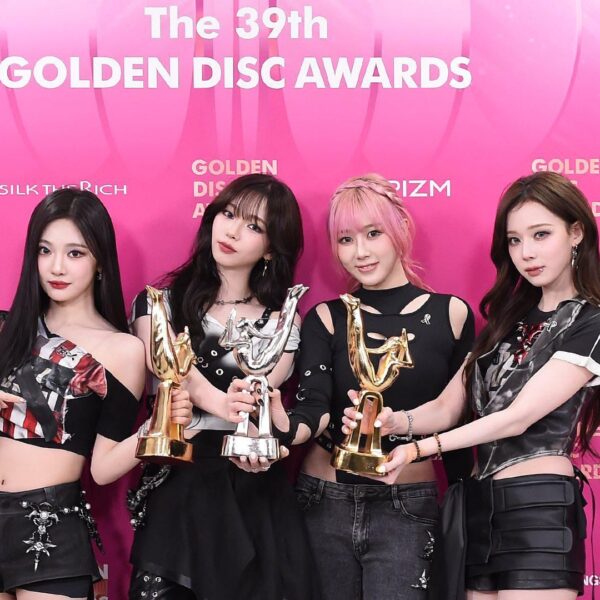 250107 Golden Disc Awards Twitter Update With aespa - The 39th Golden Disc Awards Winner of SONG OF THE YEAR & BEST DIGITAL SONG & BEST ALBUM Photo