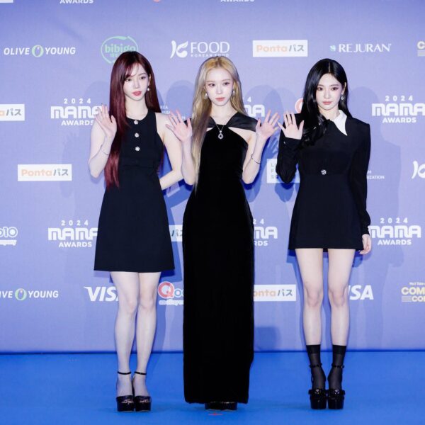 241123 MAMA AWARDS Twitter Update With aespa - 2024 MAMA AWARDS DAY 3 Osaka Red Carpet Photo