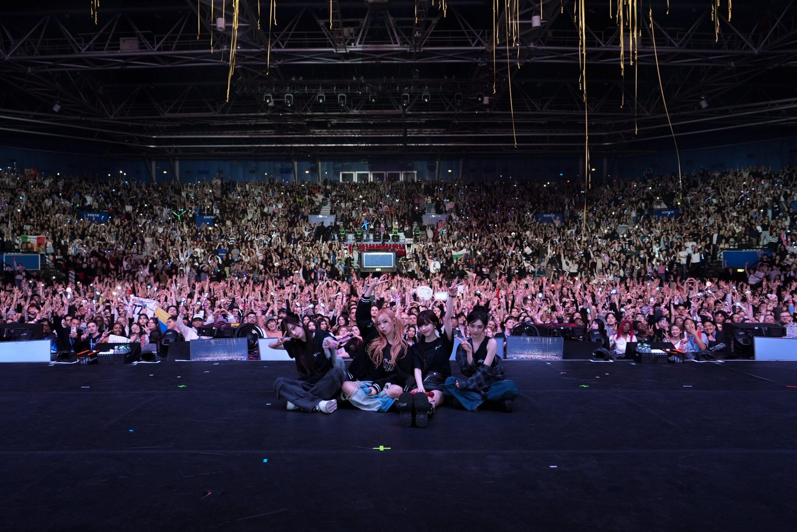 250305 aespa Twitter Update - 2024-25 LIVE TOUR – SYNK : PARALLEL LINE – in PARIS