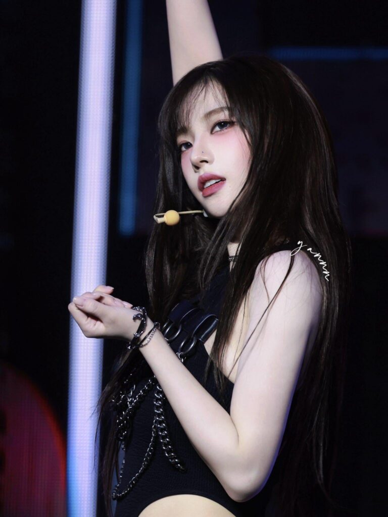 250304 Karina