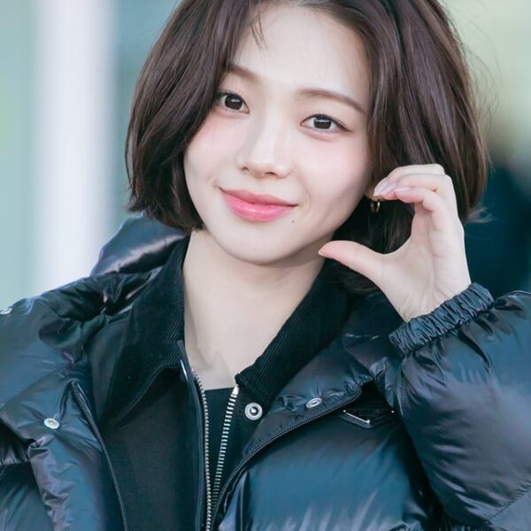 250226 Karina - Departure for Milan Fashion Week to attend 'PRADA FW25 Womenswear Show' (Press Photos)