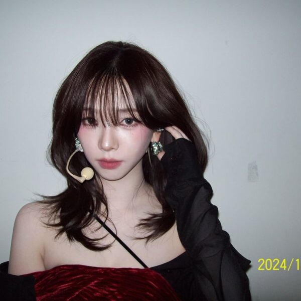 241227 Karina Instagram Update with IVE Yujin