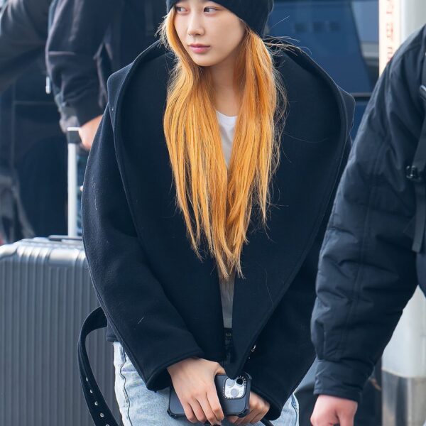 250301 aespa - Departure for London to perform at 'SYNK : PARALLEL LINE TOUR' in EU (Press Photos)