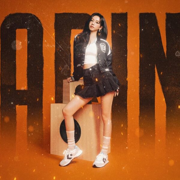 Karina x Converse Desktop Backgrounds