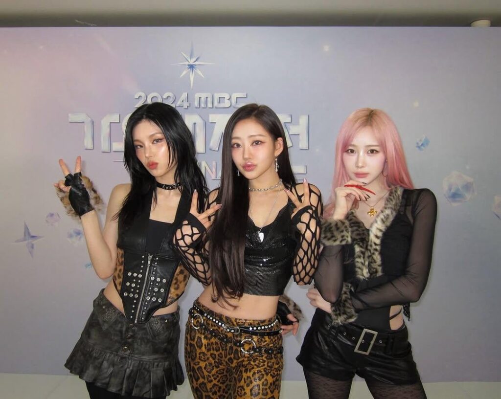 250130 Giselle Instagram Update with ITZY Yeji & KISS OF LIFE Julie