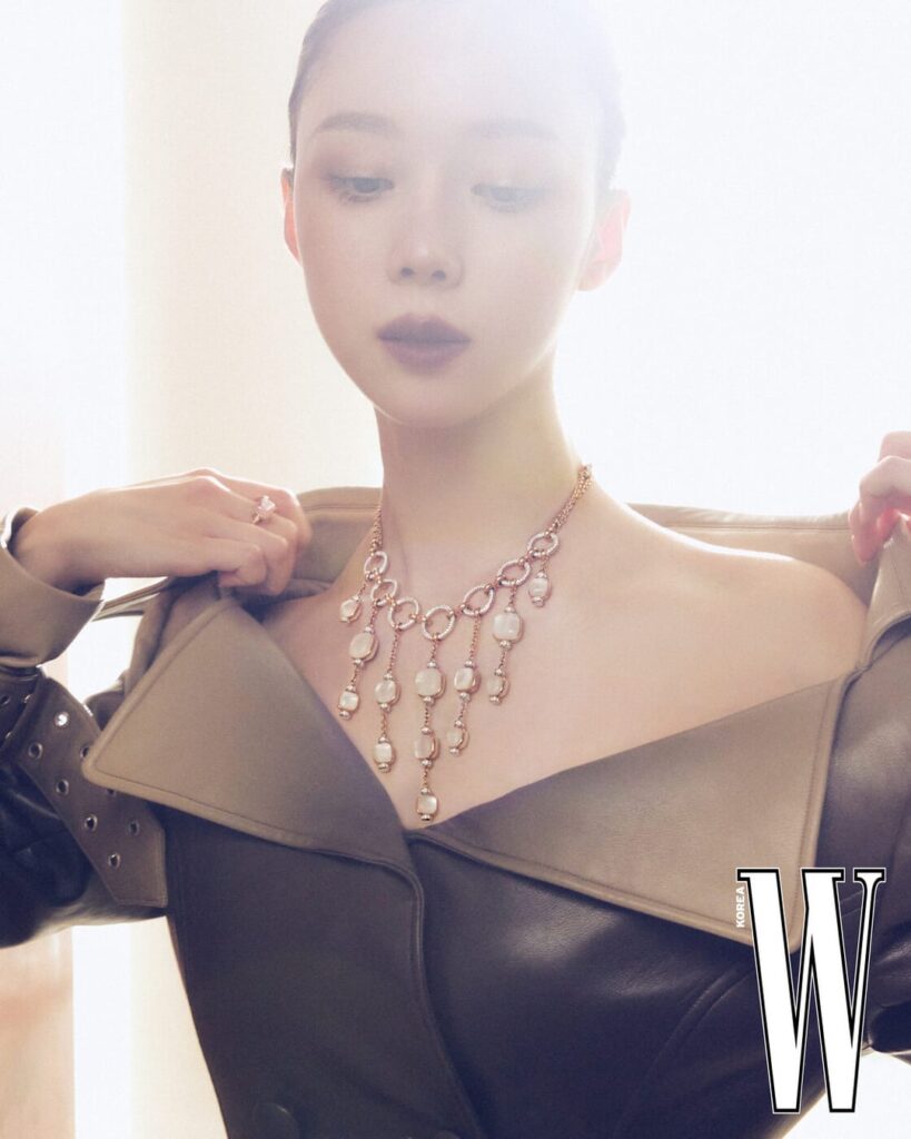 250421 Winter for W Korea x Pomellato (May 2025 Issue Pictorial)