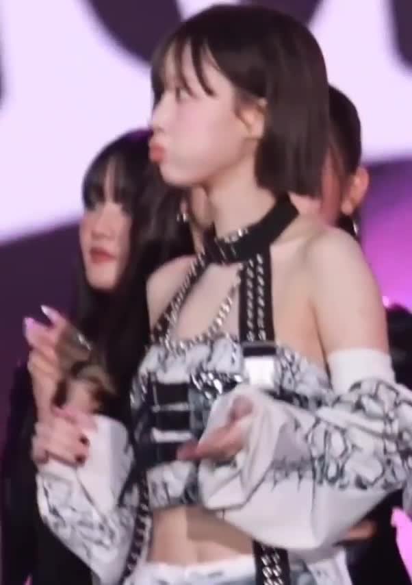 Winter & Miyeon ft. Minnie