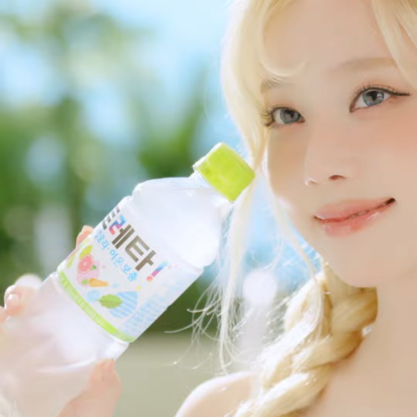 250422 Coca-Cola Korea YouTube Shorts Update with Winter - [#Toreta] Behind the scenes of the advertising shooting scene🍀