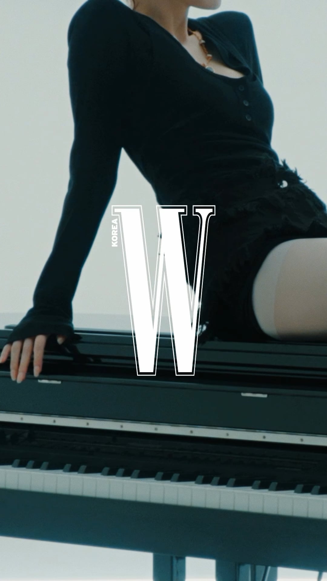 250410 Winter for W Korea x Pomellato (May 2025 Issue Cover Teaser)