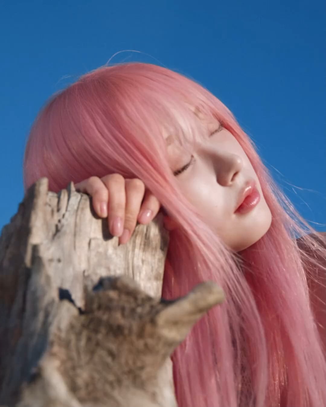 250411 Giselle for LOEWE x Paula’s Ibiza 2025 (Campaign Videos #2)