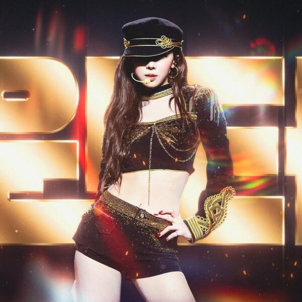 aespa 'Gold Hangul' Desktop Background Set - Winter #1