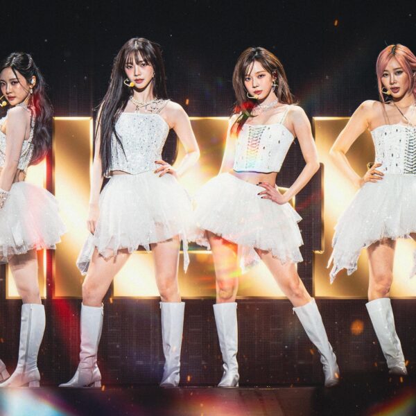 aespa 'Gold Hangul' Desktop Background Set - aespa #1