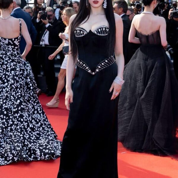 Giselle looks so gorgeous