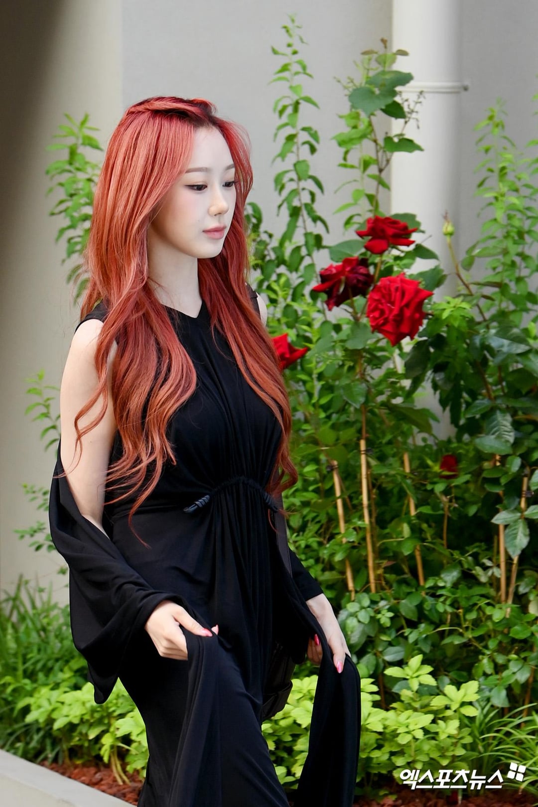 250529 Giselle @ CASA LOEWE Puzzle Bag 10th Anniversary in Seoul (Photocall)