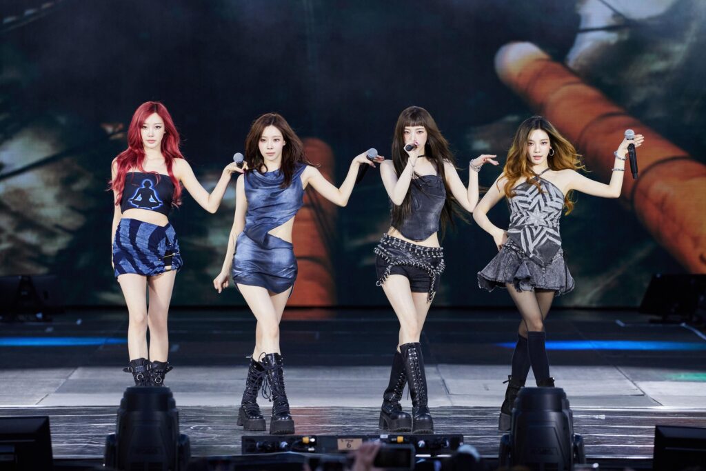 SMTOWN Twitter Update with aespa - SMTOWN LIVE 2025