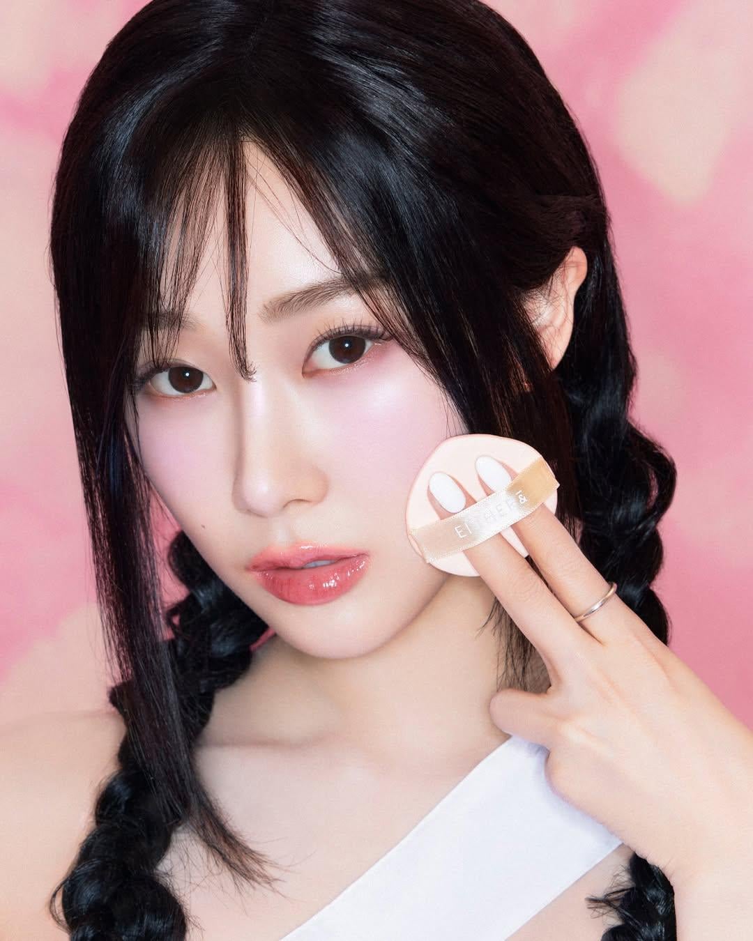 250514 Giselle for EITHER＆ x Glow Pixel Cushion