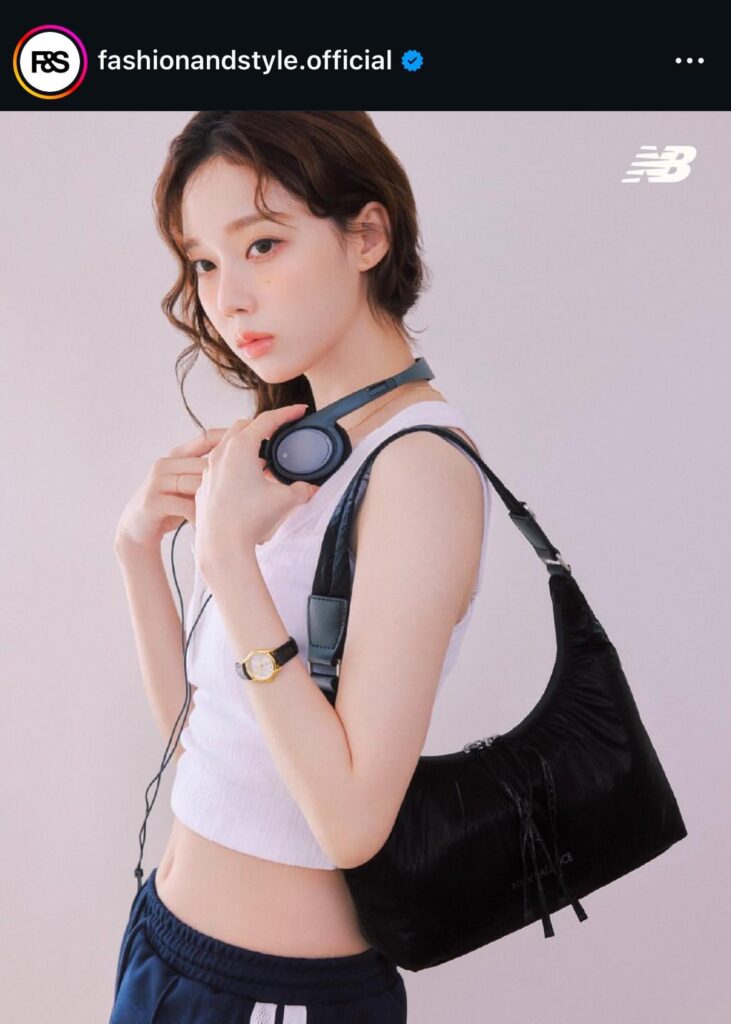 what brand and model of headphones is winter wearing here?