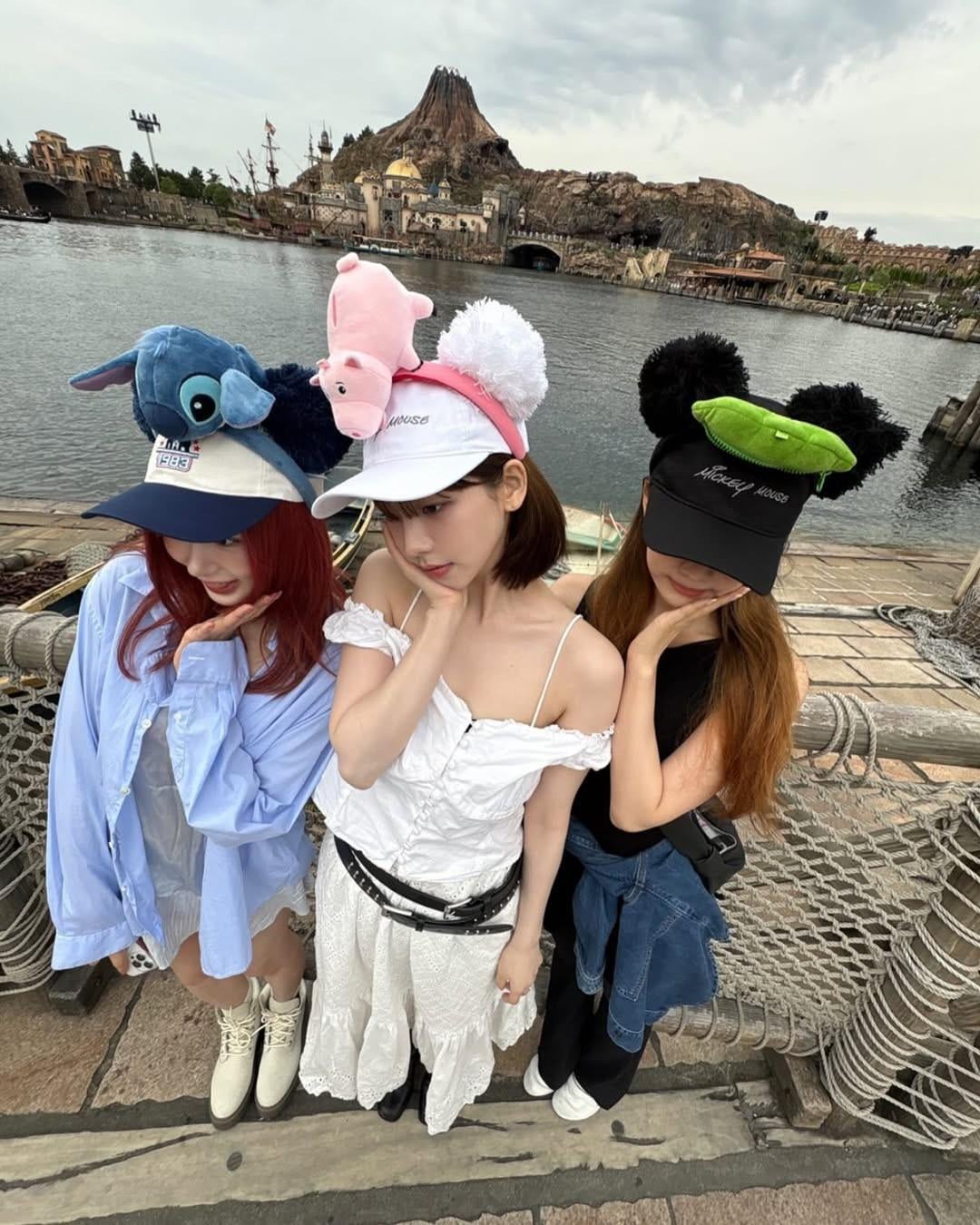 250526 Ningning Instagram Update with Karina & Giselle