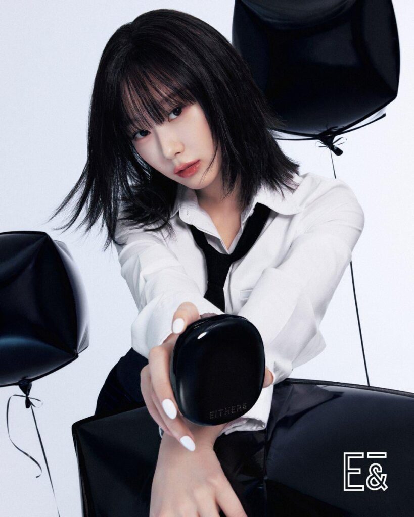 250630 Giselle for EITHER& x Blur Pixel Cushion