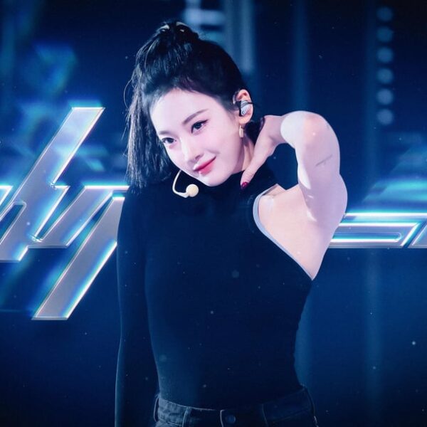 aespa 'Whiplash' Stage Photo Desktop Backgrounds #2