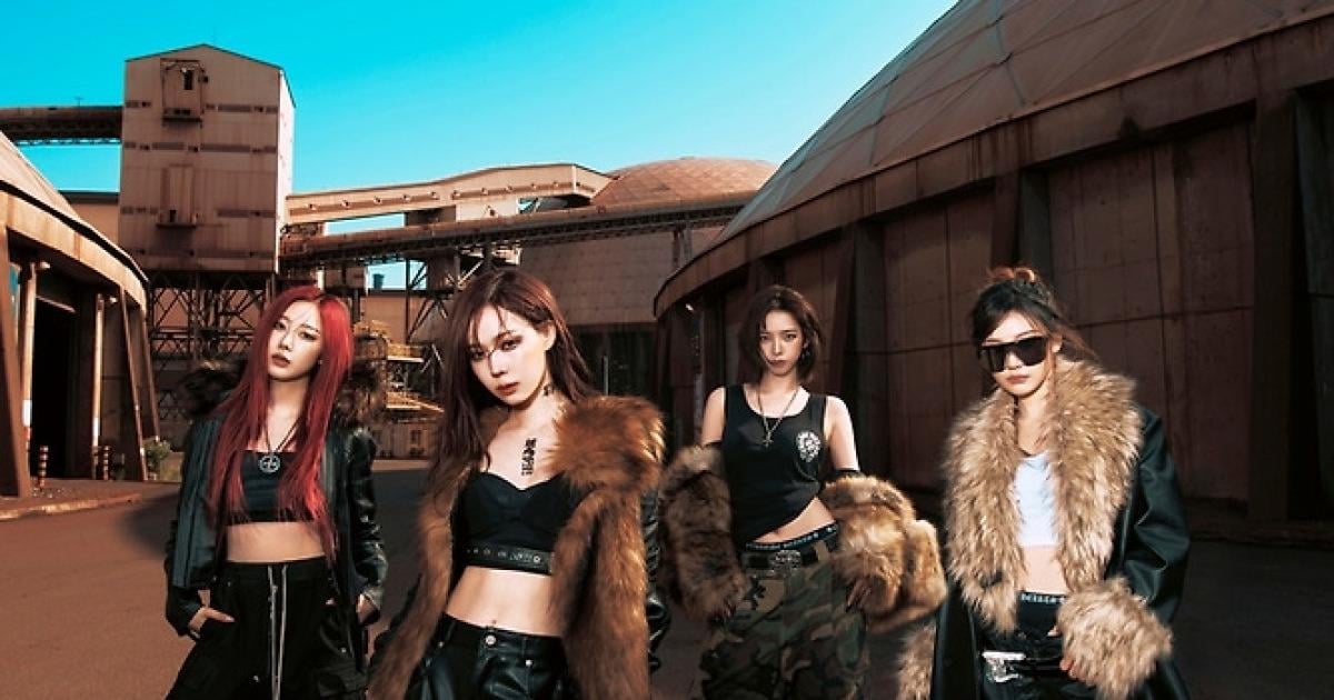 250628 aespa sold out all 3 dates of 'SYNK : aeXIS LINE' at the KSPO Dome, will feature new stages & songs, 'Dirty Work' included. Additional concert locations to be announced later + 'Dirty Work' has been certified platinum on QQ Music for surpassing 1 million RMB in sales