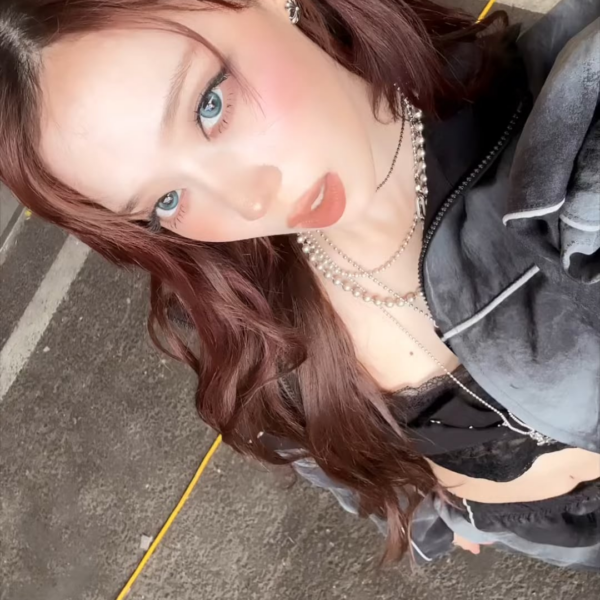 250610 aespa TikTok Update with Winter - Bold eyes