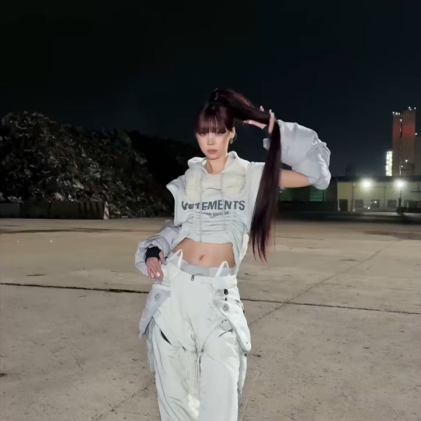 250627 aespa TikTok Update with Winter & Giselle - 𝗥𝗲𝗮𝗹 𝗯𝗮𝗱 𝗯𝘂𝘀𝗶𝗻𝗲𝘀𝘀, 𝘁𝗵𝗮𝘁’𝘀 𝗗𝗶𝗿𝘁𝘆 𝗪𝗼𝗿𝗸